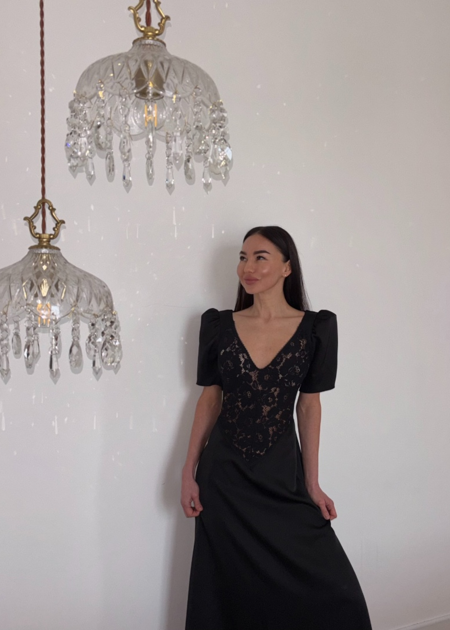 платье с кружевом