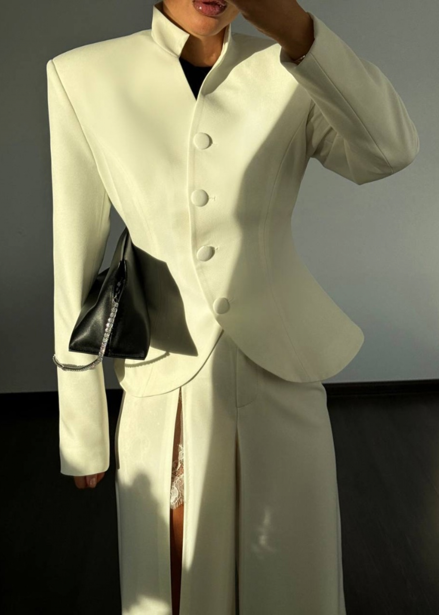 брюки с кружевом